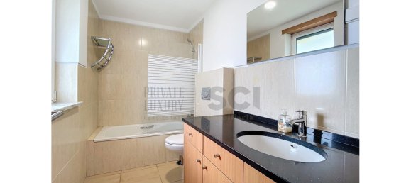 4 bedrooms Villa in Seixal, Portugal No. 177034 13