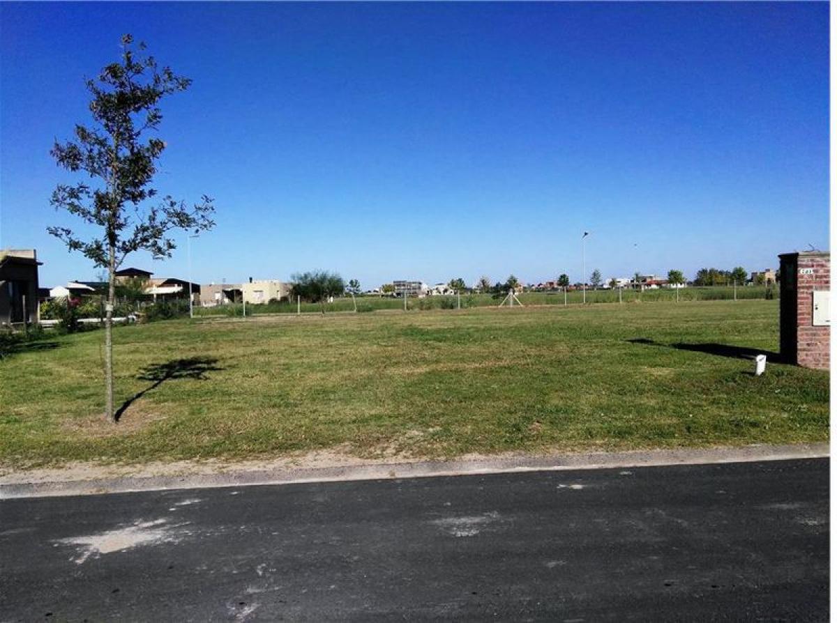  Land in Escobar, Argentina No. 120596