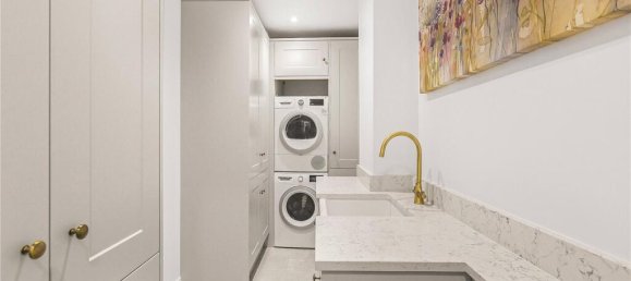 5 bedrooms House in Hadley Wood, United Kingdom No. 6569 13