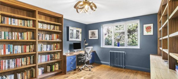 5 bedrooms House in Hadley Wood, United Kingdom No. 6569 5