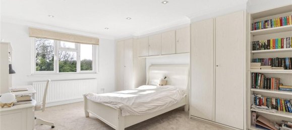 5 bedrooms House in Hadley Wood, United Kingdom No. 6569 25