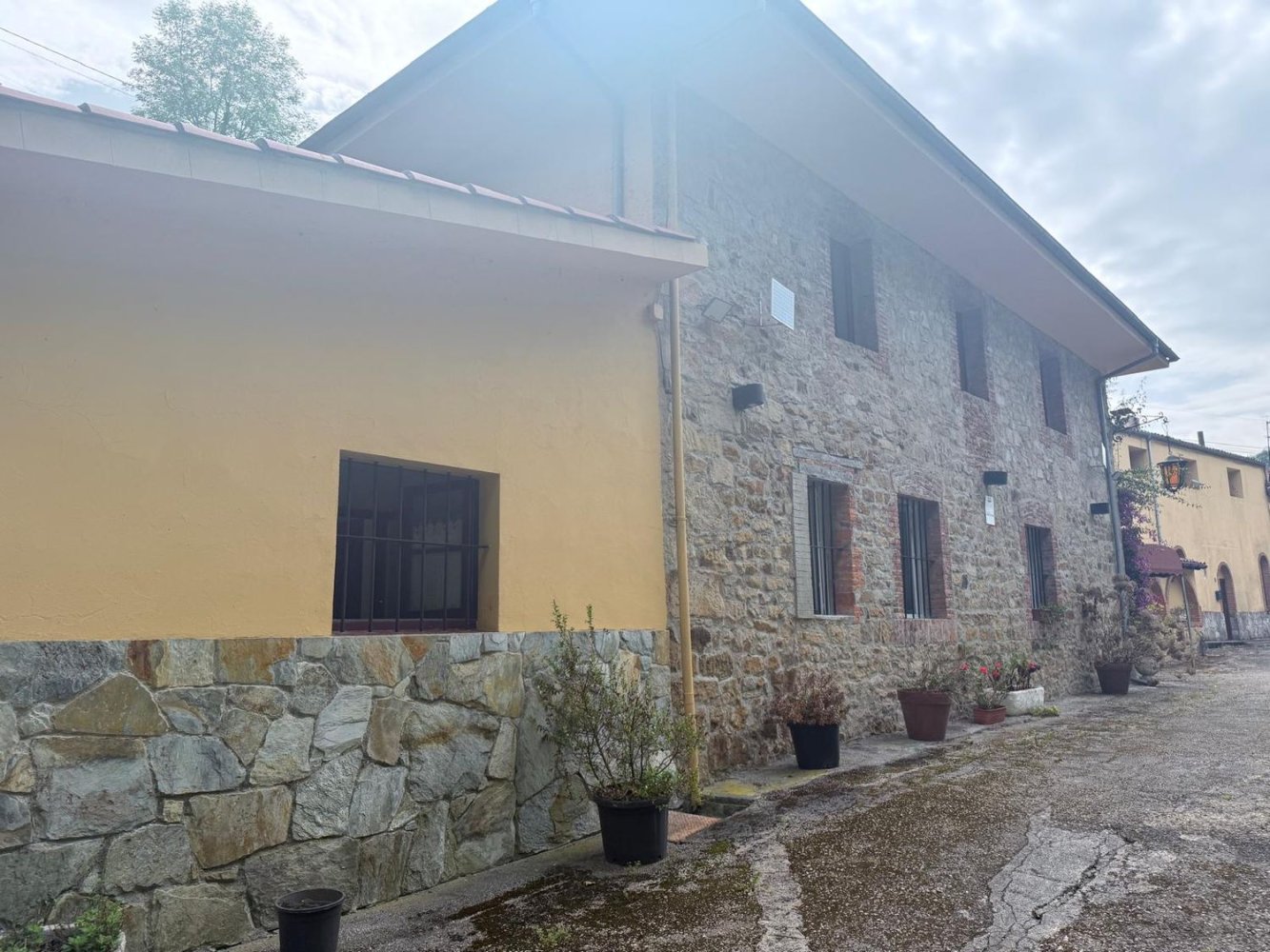 Propiedad comercial en Asturias, Spain 860 m² No. 164562