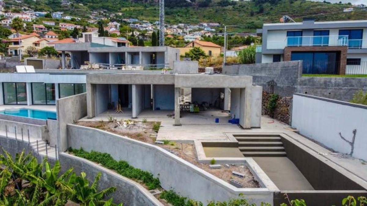 3 bedrooms House in Calheta, Portugal No. 653
