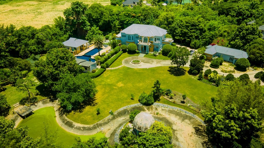 8 bedrooms Commercial property in Bang Sare, Thailand No. 7790