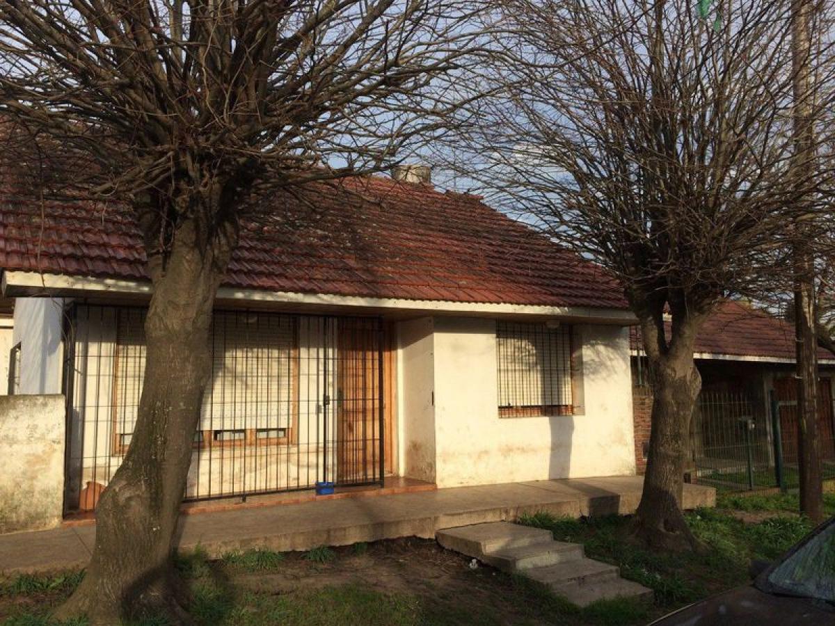 2 bedrooms House in Mar del Plata, Argentina No. 84574