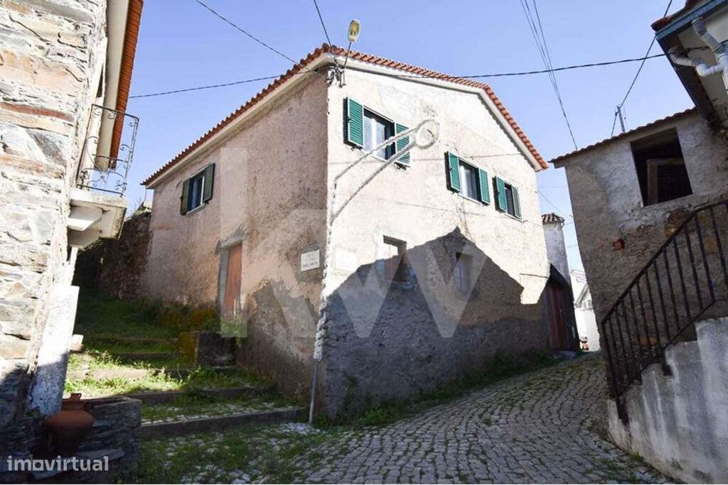 3 bedrooms House in Alvares, Portugal No. 78511