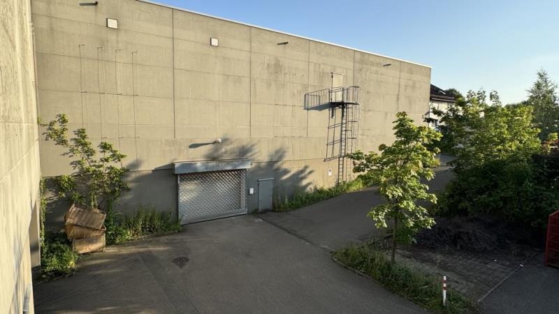  موقف سيارات في Rems-Murr-Kreis, Germany رقم 15990