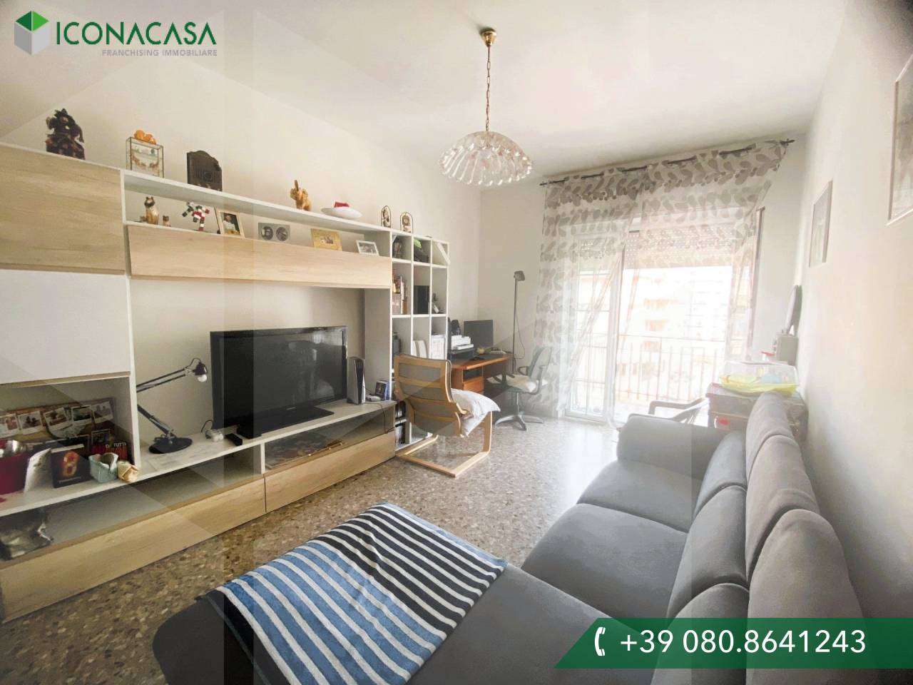 4 rooms Apartment in Bari, Italy No. 34596