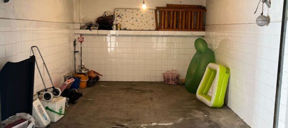  Garage in Cadiz, Spain No. 163126 10