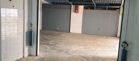 Garage in Cadiz, Spain No. 163126 2