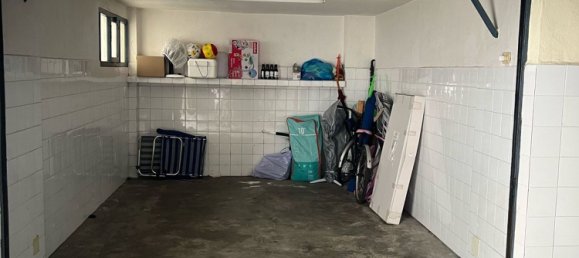 Garage in Cadiz, Spain No. 163126 3