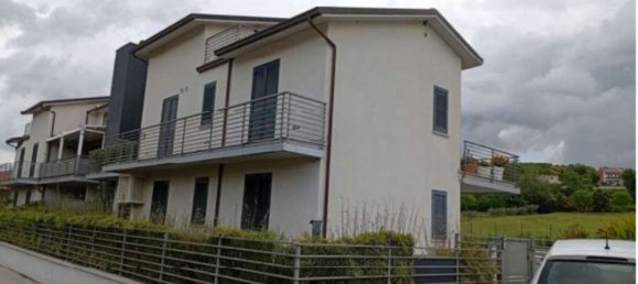 Квартира с 4 спальнями в Сполето, Италия № 324076 12