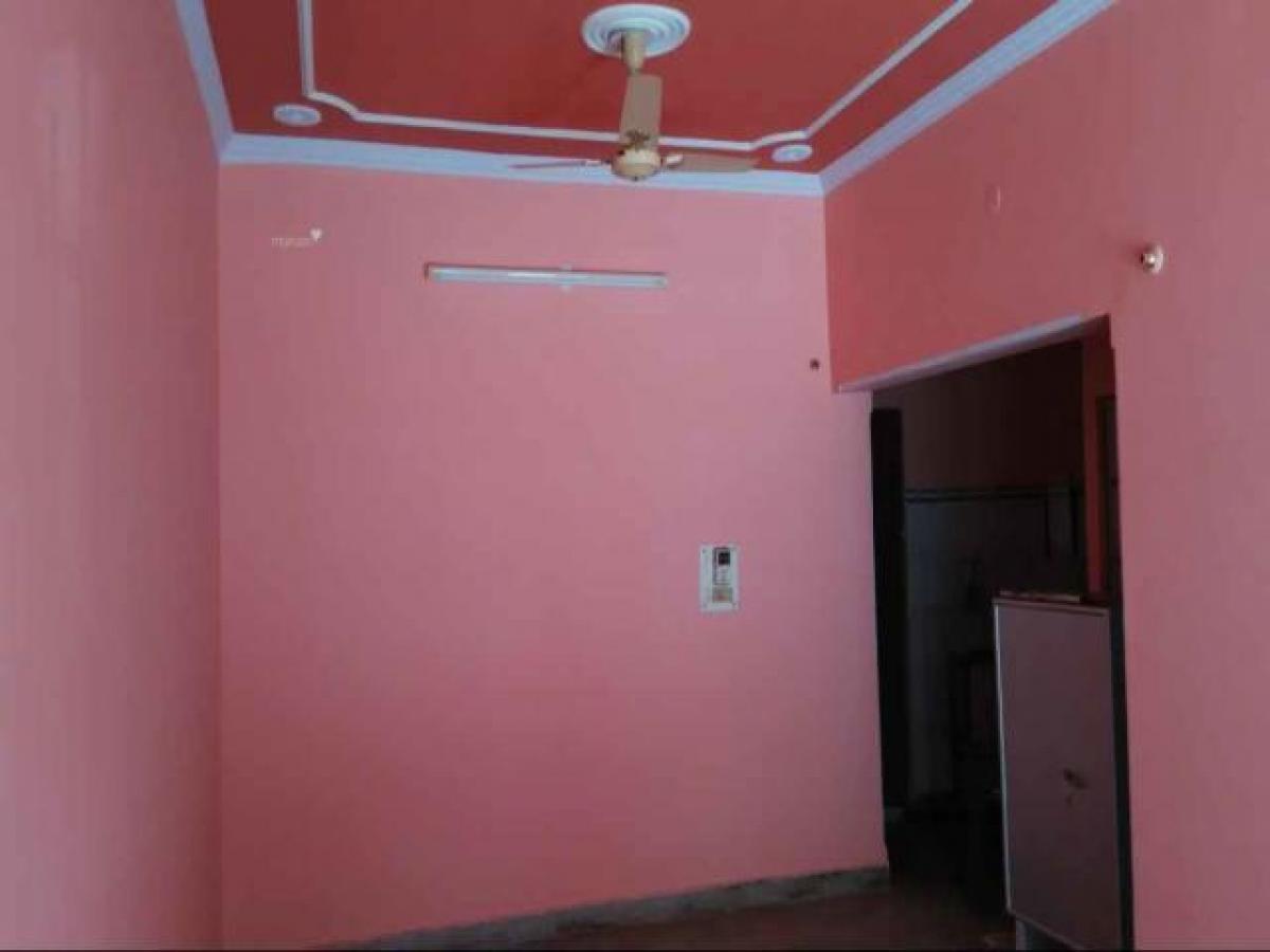 2 bedrooms House in Ghaziabad, India No. 13472