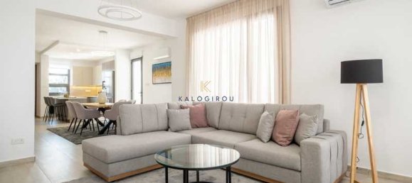 Коммерческая недвижимость с 4 спальнями в Ларнака, Кипр № 18554 4