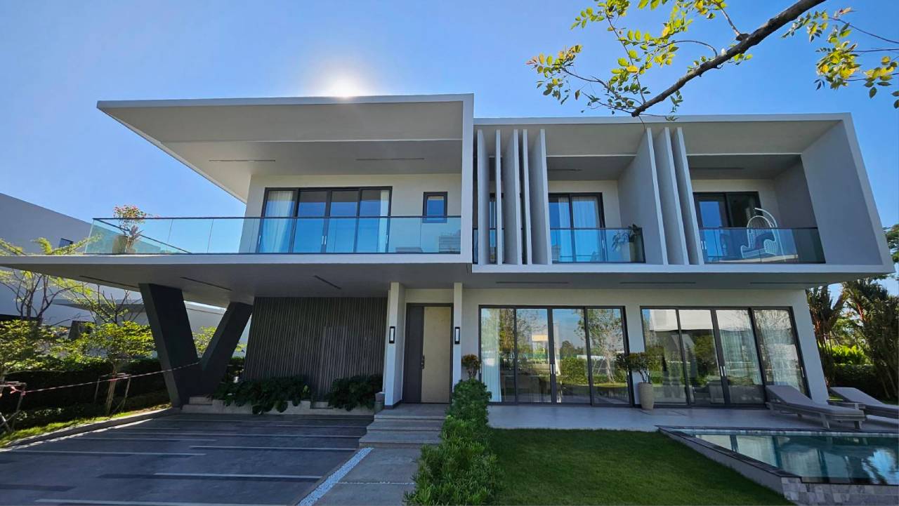 4 bedrooms Villa in Gloria villas, Pattaya, Thailand No. 31953