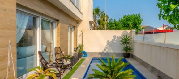 Casa de 3 dormitorios en Alicante, Spain No. 187974 2