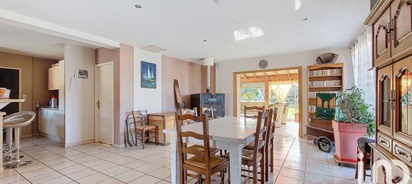 5 bedrooms House in Devecey, France No. 201634 50