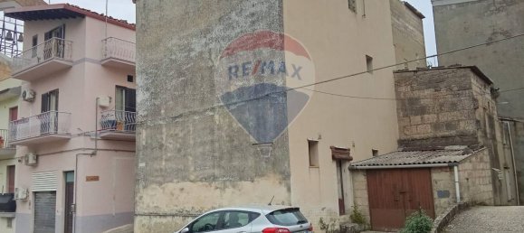 3 bedrooms House in Ragusa, Italy No. 22548 4