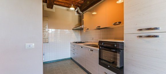 4 bedrooms Apartment in Lucca, Italy No. 352972 19