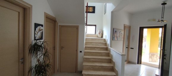 Villa de 4 divisões em Gimigliano, Italy N.º 176454 25