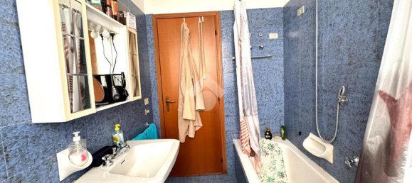 1 bedroom Apartment in Mozzo, Italy No. 353054 16