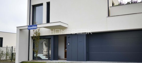 3 bedrooms House in Palmeira, Portugal No. 39030 30