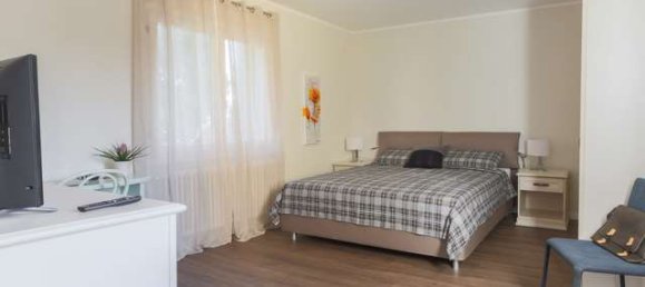 5 bedrooms Villa in Noventa di Piave, Italy No. 67801 2