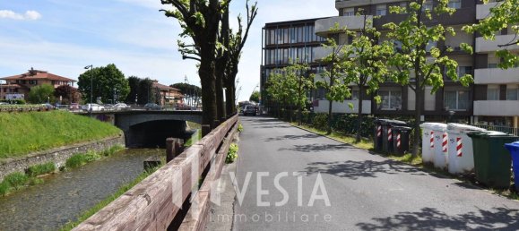 Garaje en Erba, Italy 23 m² No. 362343 3