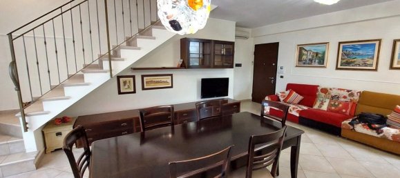 5 rooms Duplex in Montechiarugolo, Italy No. 173621 2