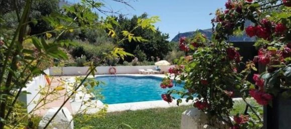 Edificio en Granada, Spain 1909 m² No. 150725 30