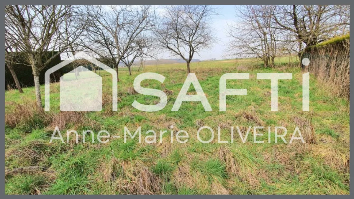 2627m² Land in Noyon, France No. 42879