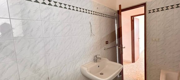 3-salle Appartement à Bitetto, Italy No. 27256 6