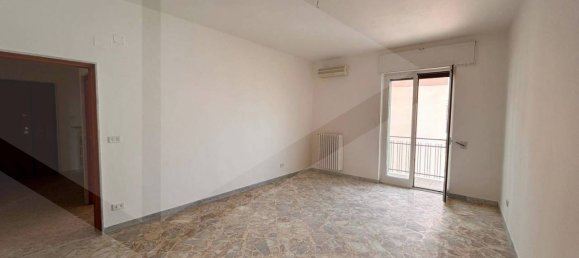 3-salle Appartement à Bitetto, Italy No. 27256 15