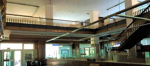 1921m² Office in Livorno, Italy No. 376308 3