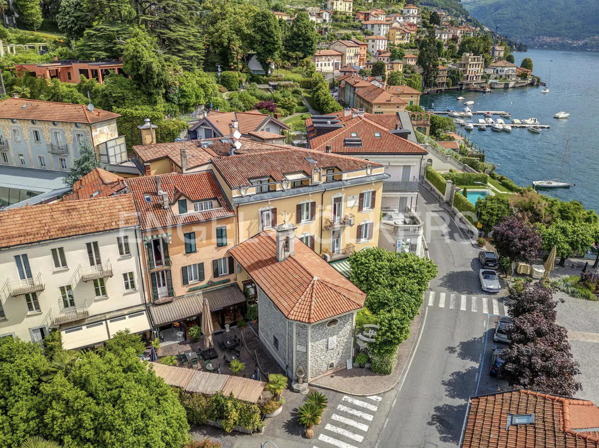 1 bedroom Apartment in Moltrasio, Italy No. 291166