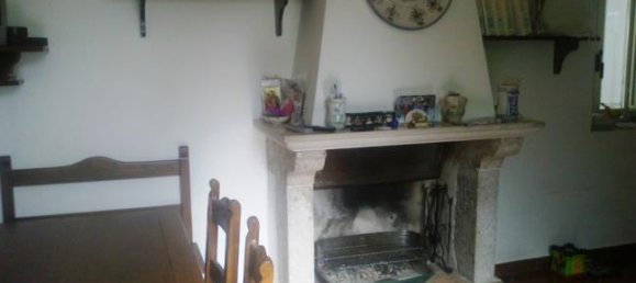 5 rooms Apartment in San Lorenzello, Italy No. 253523 4