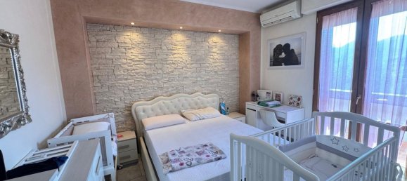 Casa de 5 dormitorios en Vaiano, Italy No. 336013 9