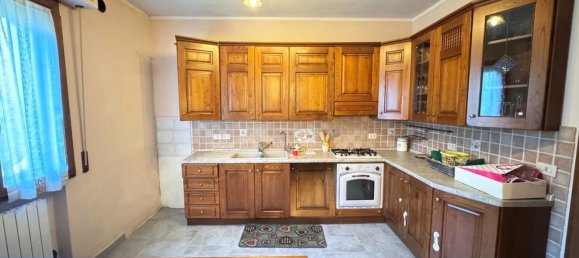 Casa de 5 dormitorios en Vaiano, Italy No. 336013 2