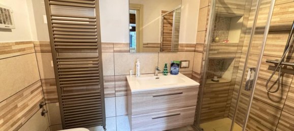 Casa de 5 dormitorios en Vaiano, Italy No. 336013 8