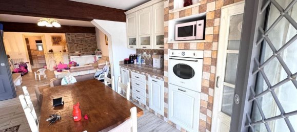 Casa de 5 dormitorios en Vaiano, Italy No. 336013 7