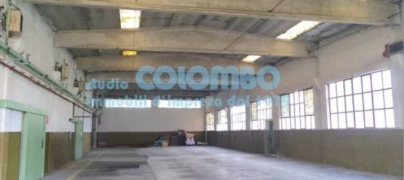 Almacén de 5 habitaciónes en Castelcovati, Italy No. 359597 6