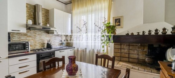 2 bedrooms Apartment in Monte San Giusto, Italy No. 262679 6