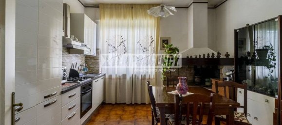 2 bedrooms Apartment in Monte San Giusto, Italy No. 262679 4