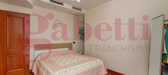 4 bedrooms Penthouse in Mozzo, Italy No. 236849 12