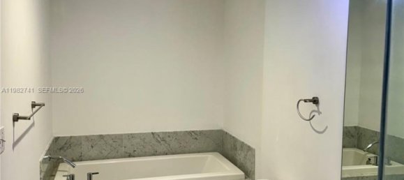 1 chambre propriété commerciale à louer à Miami, Miami-Dade, Florida, USA № 615755 4