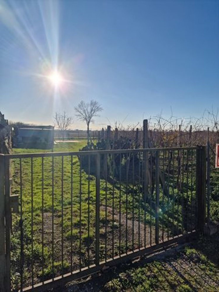 2800m² Land in Comacchio, Italy No. 118551