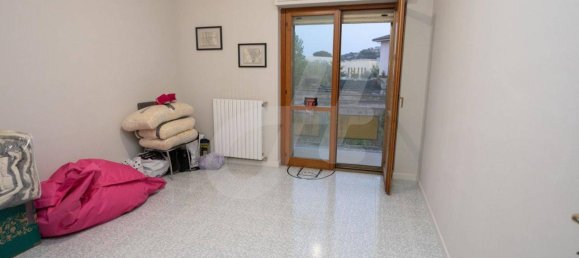 Apartamento de 4 divisões em San Giorgio del Sannio, Italy N.º 21908 10