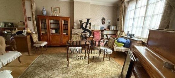 4 bedrooms House in Arras, France No. 313080 2