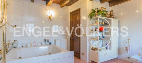 5 bedrooms House in Jesolo, Italy No. 109299 16