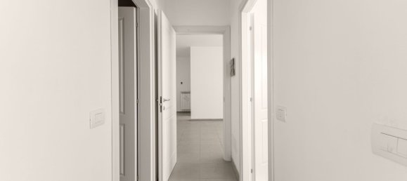 3 Schlafzimmer Wohnung in Sesto San Giovanni, Italy, Nr. 357810 4